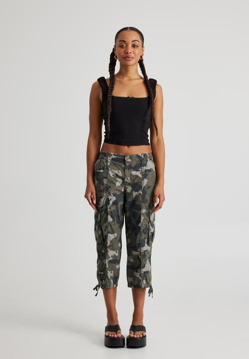 Factorie - Woven Capri Cargo - Camo