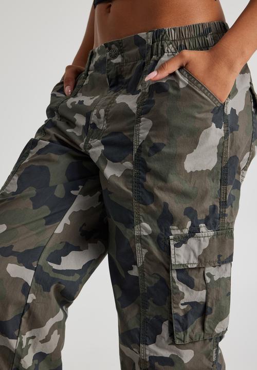 Factorie - Woven Capri Cargo - Camo