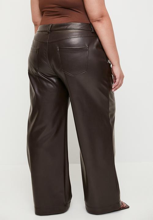 Cotton On - Plus Faux Leather Wide Leg Pant - Brown