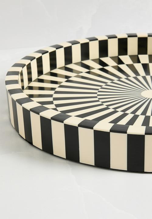 Sixth Floor - Resin round drinks tray - Black & White