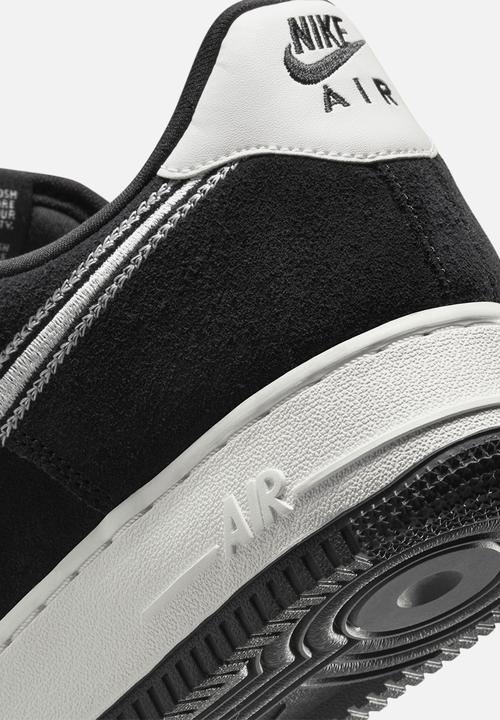 Nike - Air Force 1 '07 lv8