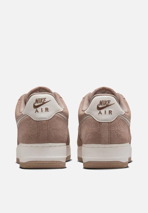 Nike - Air Force 1 '07 lv8