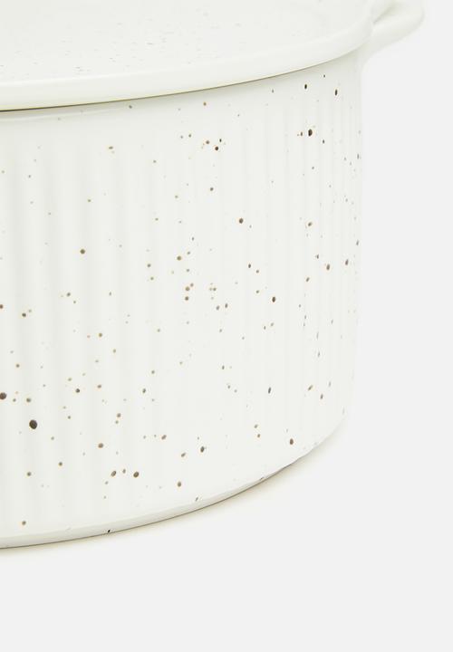 Maxwell & Williams - Speckle Round Casserole With Tray Lid 3L - Cream