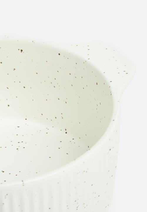 Maxwell & Williams - Speckle Round Casserole With Tray Lid 3L - Cream