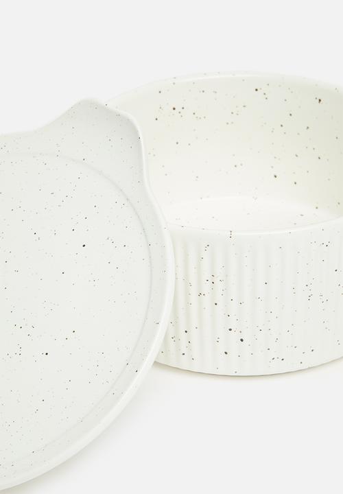 Maxwell & Williams - Speckle Round Casserole With Tray Lid 3L - Cream
