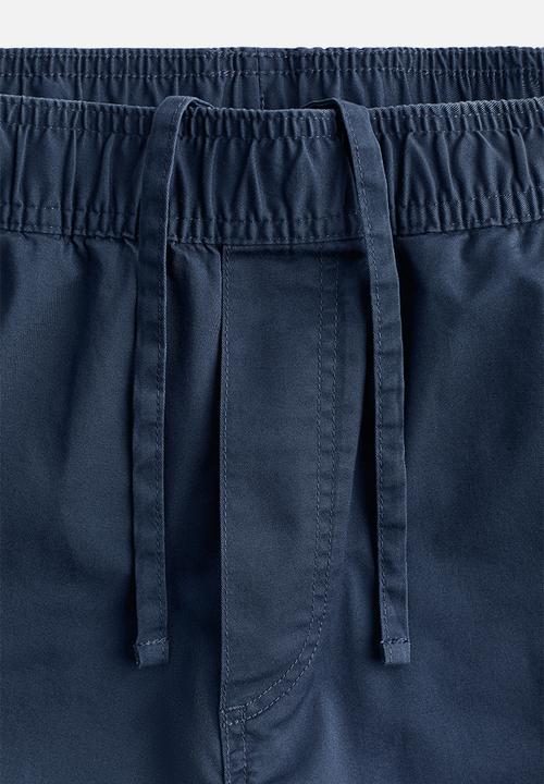 H&M - Loose fit twill cargo shorts - navy blue