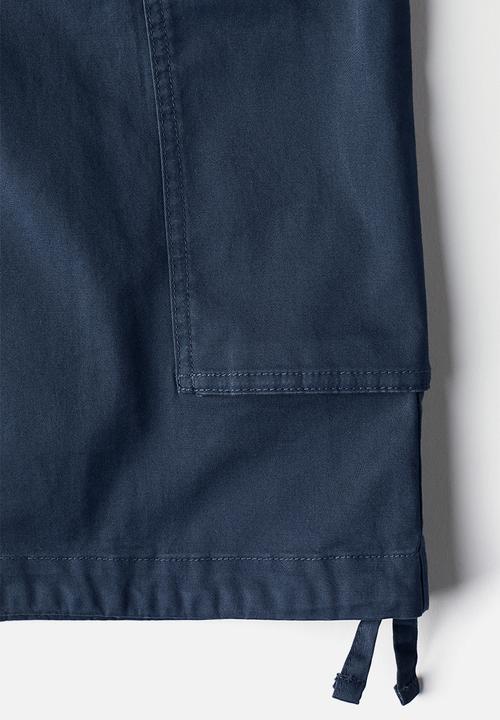 H&M - Loose fit twill cargo shorts - navy blue