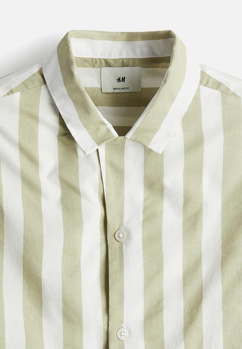 H&M - Regular fit printed resort shirt - green & white striped
