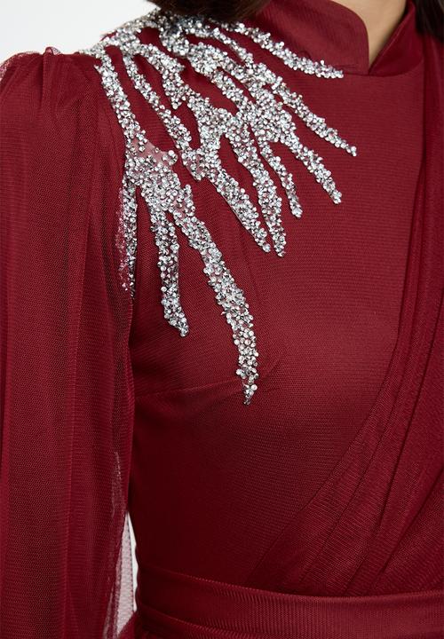 Trendyol - Stone Accessory Tulle Evening Dress - Burgundy