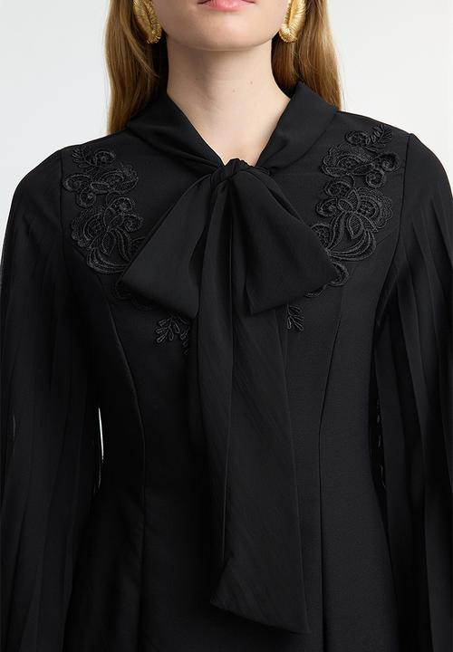 Trendyol - Black Embroidered Chiffon Sleeve Evening Dress