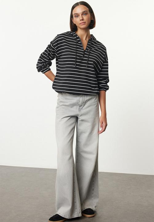 Trendyol - Black striped thin fabric hooded knitted sweatshirt