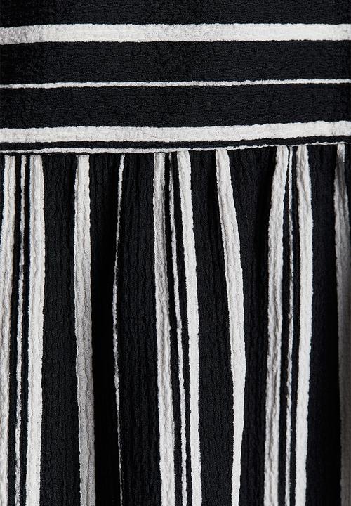 H&M - Bandeau dress - black/striped 