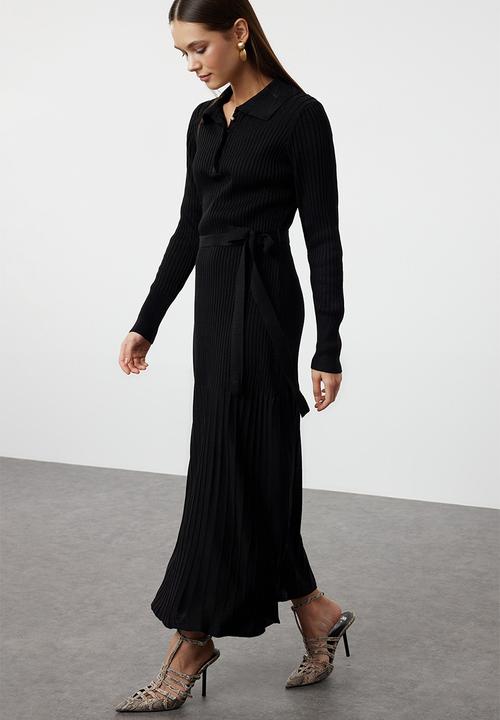 Trendyol - Belted Polo Neck Ribbed Knit Dress - Black 
