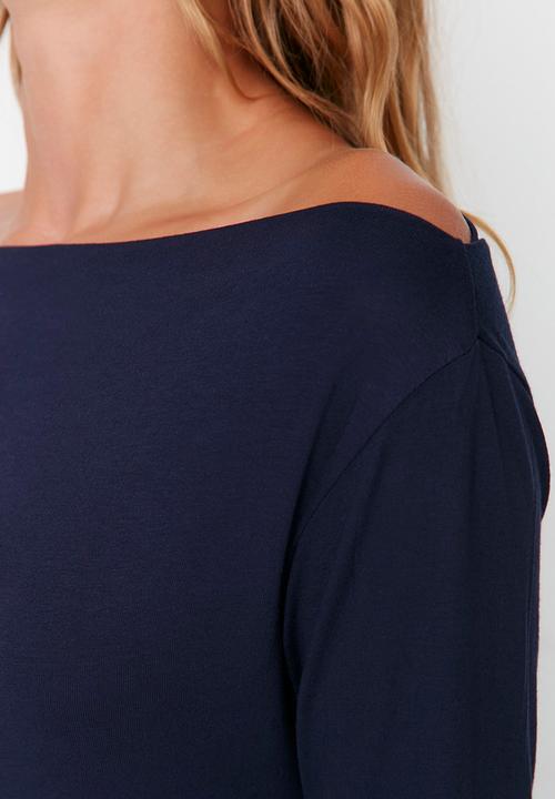 Trendyol - Boat neck low sleeve slim top - navy blue