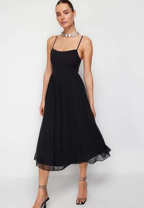Trendyol - A-Line Lined Corset Detailed Woven Tulle Elegant Evening Dress -Black 
