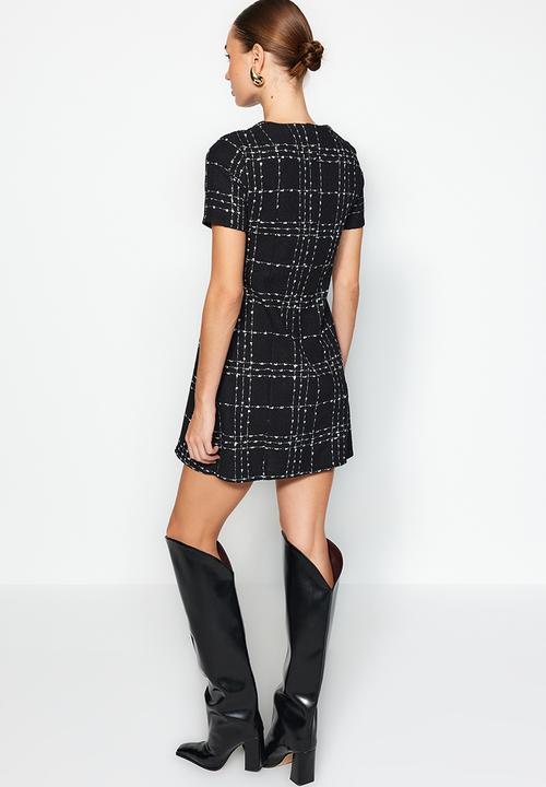 Trendyol - Straight-Cut Mini Tweed Dress - Black 