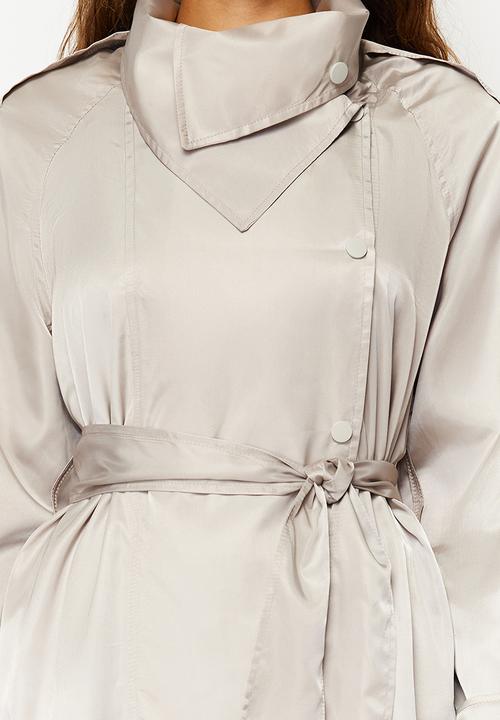 Trendyol - Oversize Wide-Cut Collar Button Shiny Belted Trench Coat - Beige 