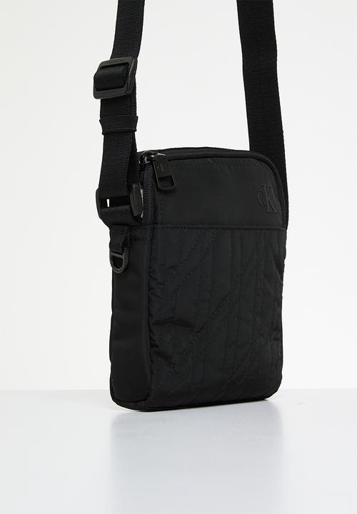 Calvin Klein - Quilted Reporter14 - Black