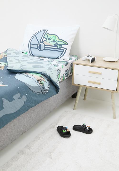 Disney - Mandalorian - The Cutest Bounty 3 Piece Reversible Bed Set - Multi