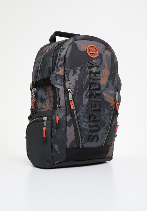 Superdry. - Tarp emb rucksack - mountain mesh camo