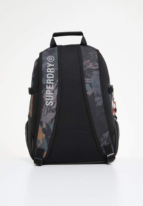Superdry. - Tarp emb rucksack - mountain mesh camo