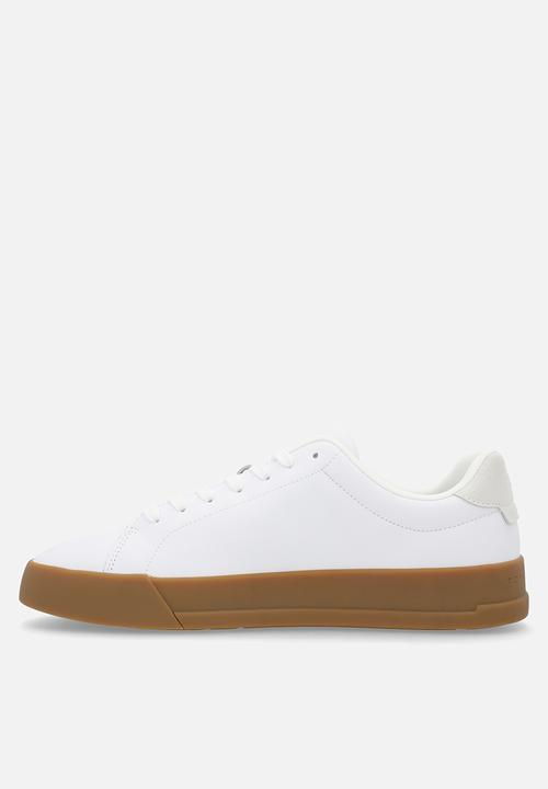 Tommy Hilfiger - Th court leather grain ess - white/gum