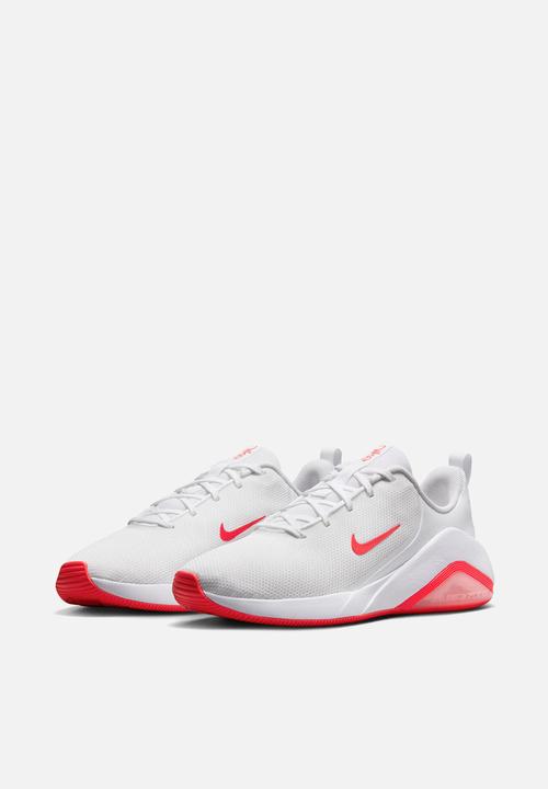 Nike - Nike Bella 7