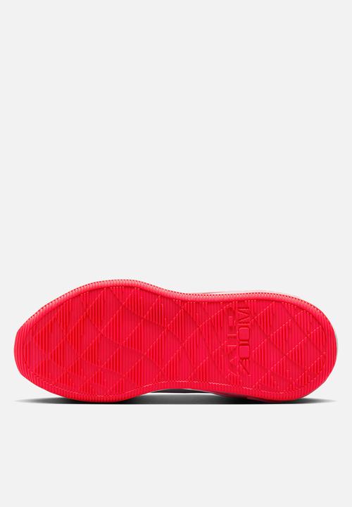 Nike - Nike Bella 7