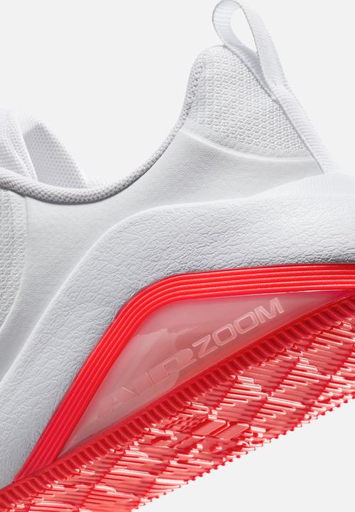Nike - Nike Bella 7