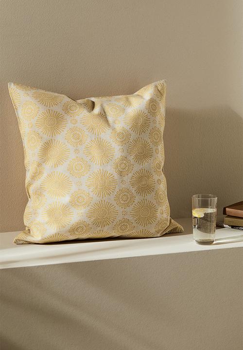 H&M - Patterned cushion cover - yellow floral 