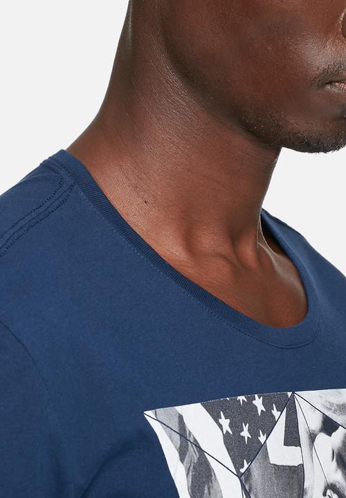 GUESS - Geometric tee