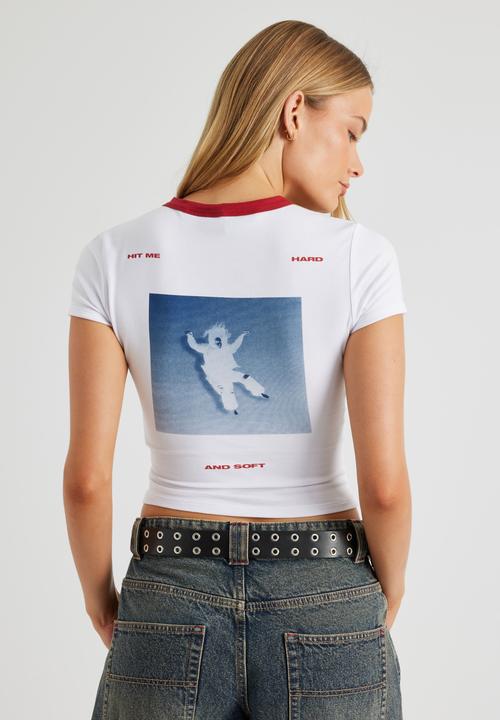 Factorie - Lcn Billie Eilish Fitted Baby Tee - Lcn Bra White/Billie Eilish