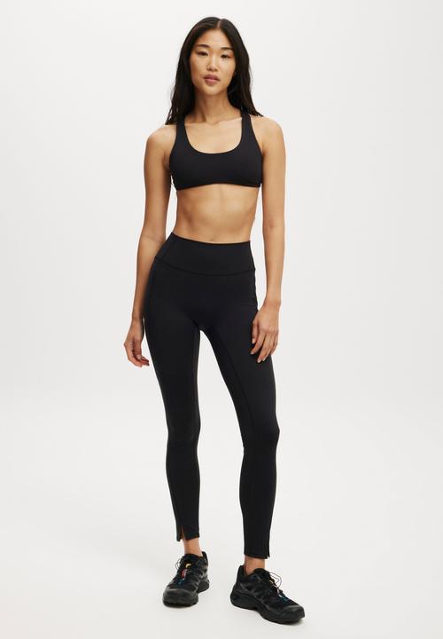 Cotton On - Ultra Soft Curved Hem Crop - Black
