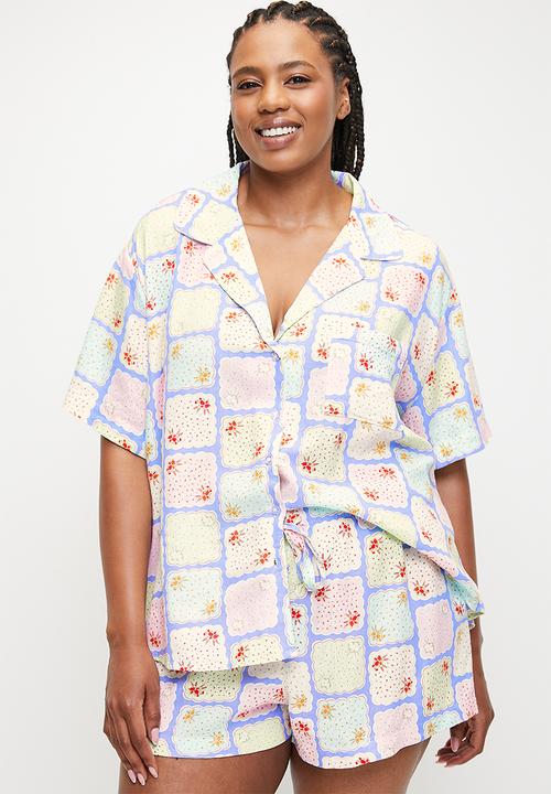 Cotton On - Plus Body Woven Sleep Set - Hayley Handkerchief Print