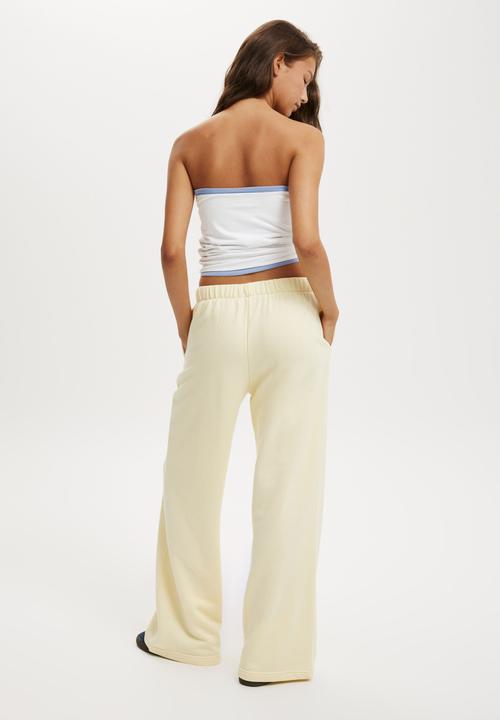 Cotton On - Classic Fleece Wide Leg Sweatpant - Lemon Icing