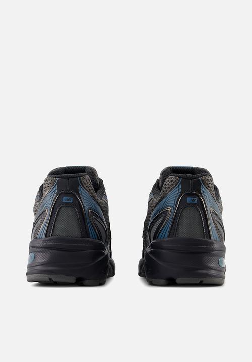 New Balance  - 740 V2