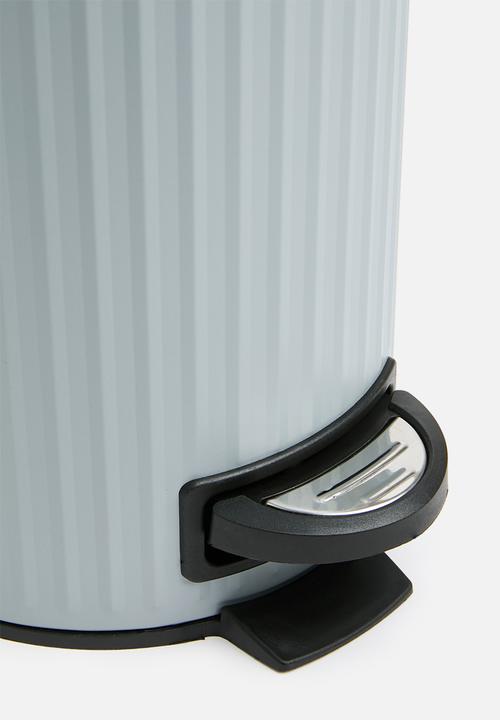 Bathroom Solutions - Ribbed pedal bin - blue