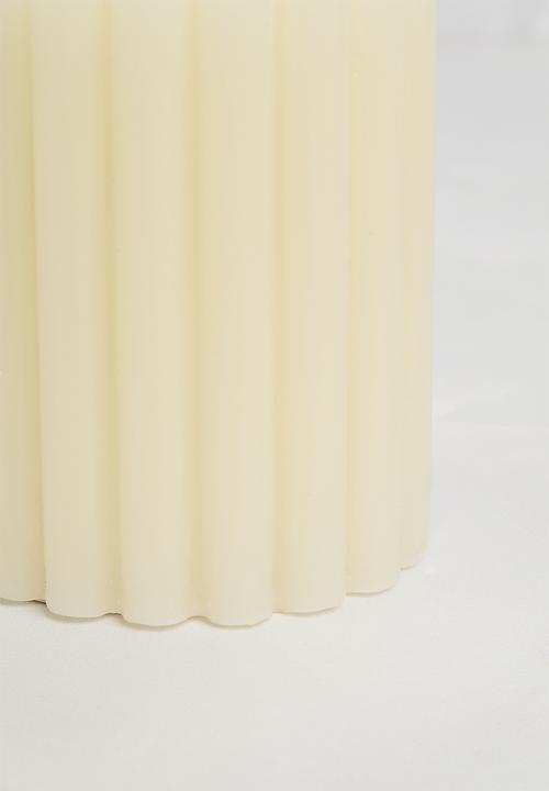 H&S - Reeded pillar candle - ivory