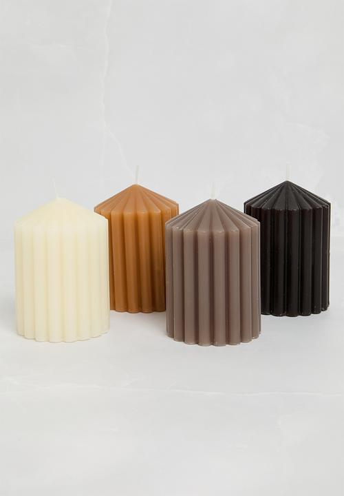H&S - Reeded pillar candle - ivory