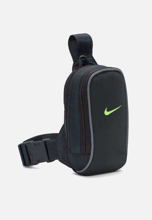 Nike - Nike  Essentials