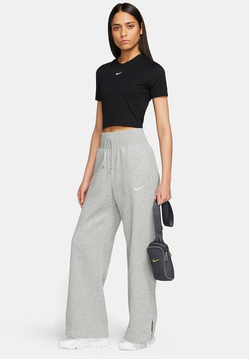 Nike - Nike  Essentials