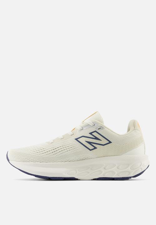 New Balance  - FRESH FOAM 520 v9