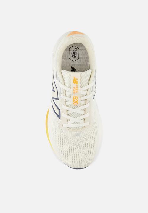 New Balance  - FRESH FOAM 520 v9