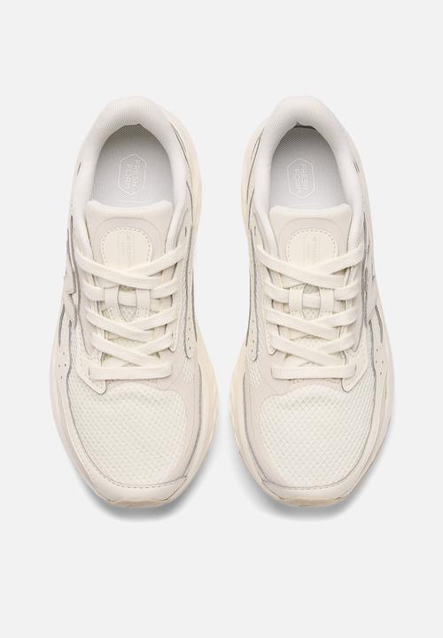 New Balance  - Arishi Lux v4