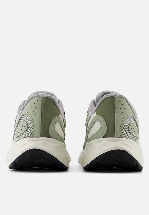 New Balance  - Arishi Lux v4