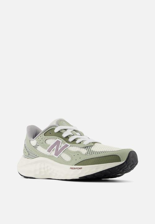 New Balance  - Arishi Lux v4
