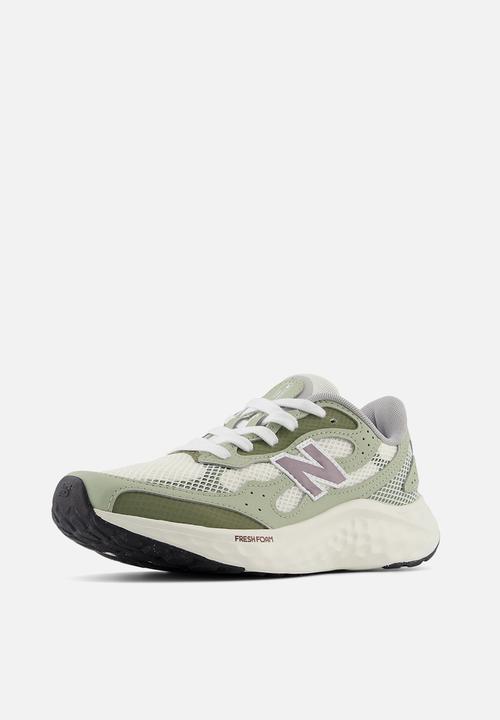 New Balance  - Arishi Lux v4