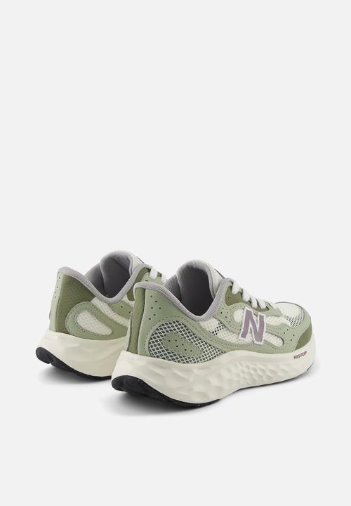 New Balance  - Arishi Lux v4
