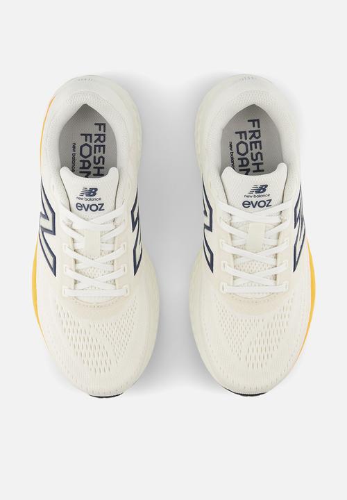 New Balance  - FRESH FOAM EVOZ v4