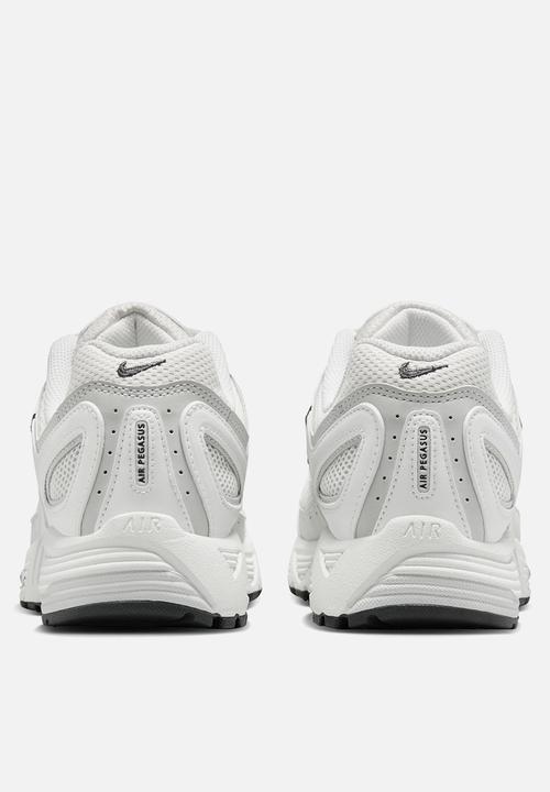 Nike - NIKE AIR PEGASUS 2005